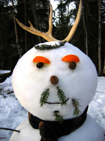french-snowman-with-mustache-by-stigeredoo.jpg