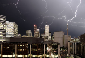 lightning-storm-in-toronto-by-wvs.jpg