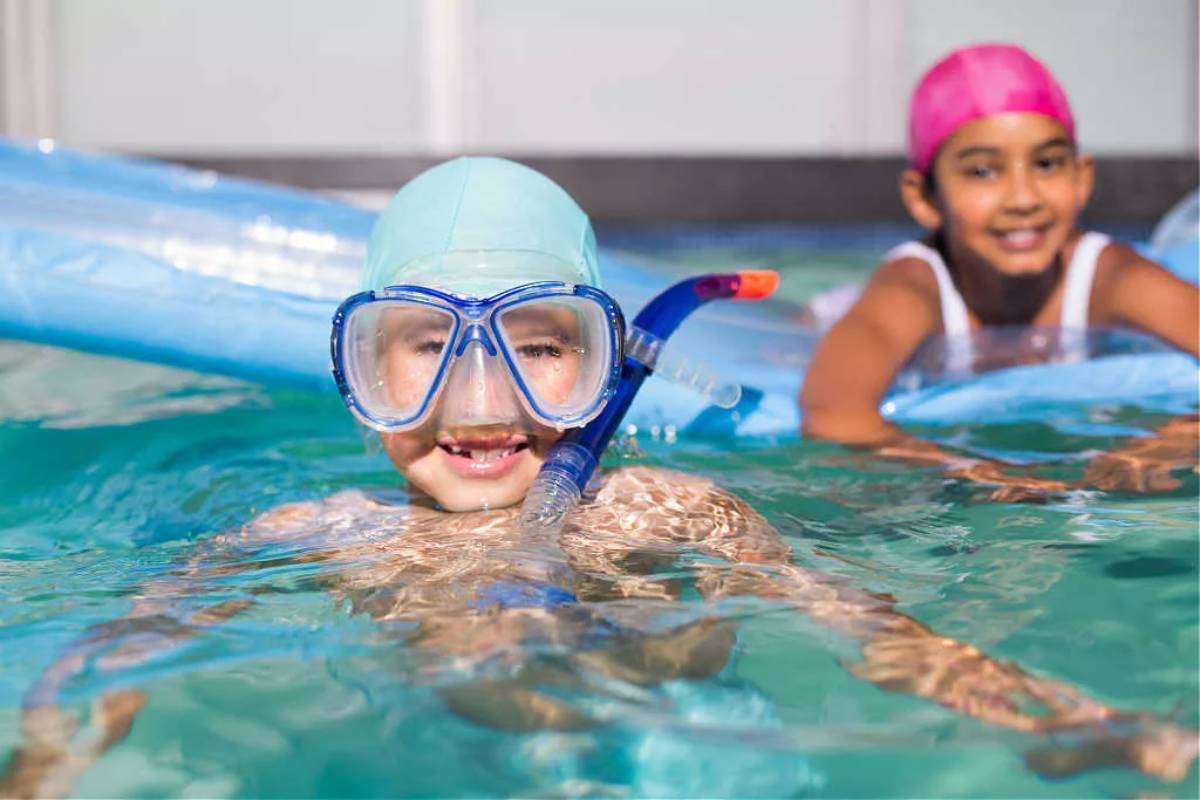 best-temperature-for-swimming-outside-jpg See what most people consider comfortable air temperatures and water temperatures for swimming outdoors -- then break out your goggles and snorkel and dive in!