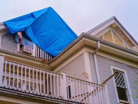 Wondering how to tarp a roof properly? I reached out to Tom Silva via This Old House magazine to learn how to properly tarp a leaking roof. I hope you find this information helpful!