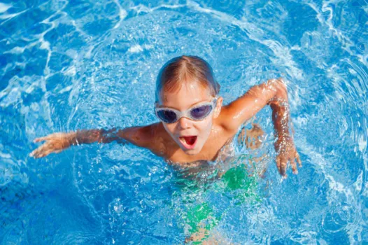 What's the perfect outdoor swimming water temperature? Find out here!