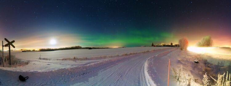 The Aurora Borealis lights are so vibrant at night... especially in the winter! 